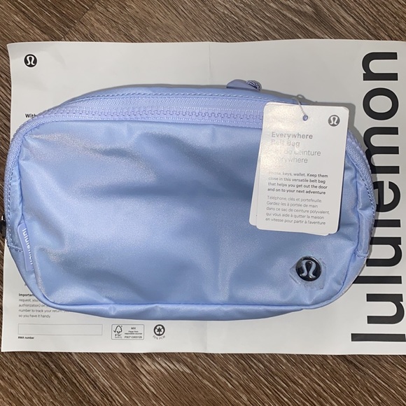 NEW, Rare Lululemon Everywhere Belt Bag, Pastel Light Blue Colorway - Picture 4 of 5